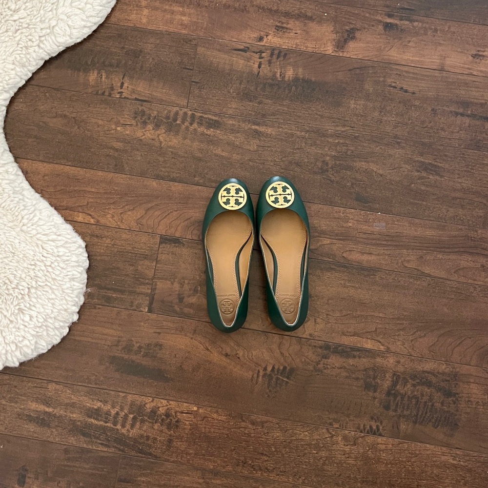 tory burch patent leather pumps